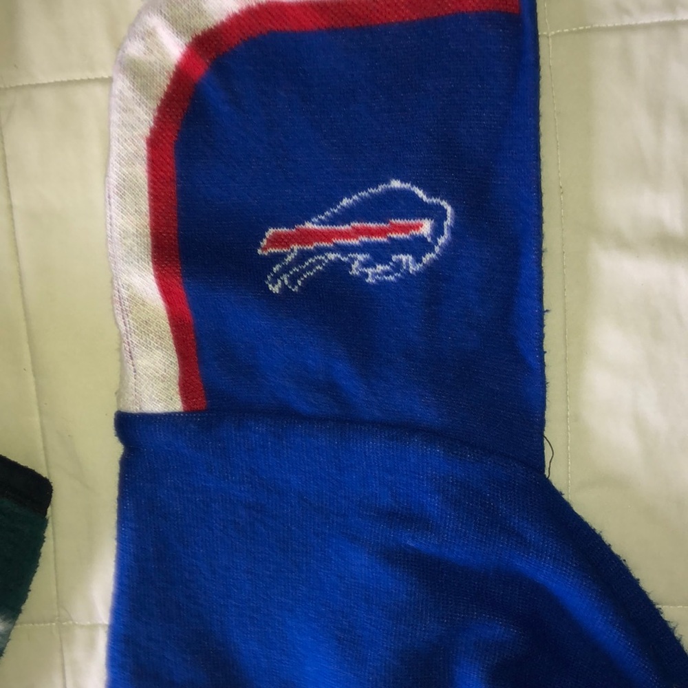 Buffalo Bills hooded scarve with pockets